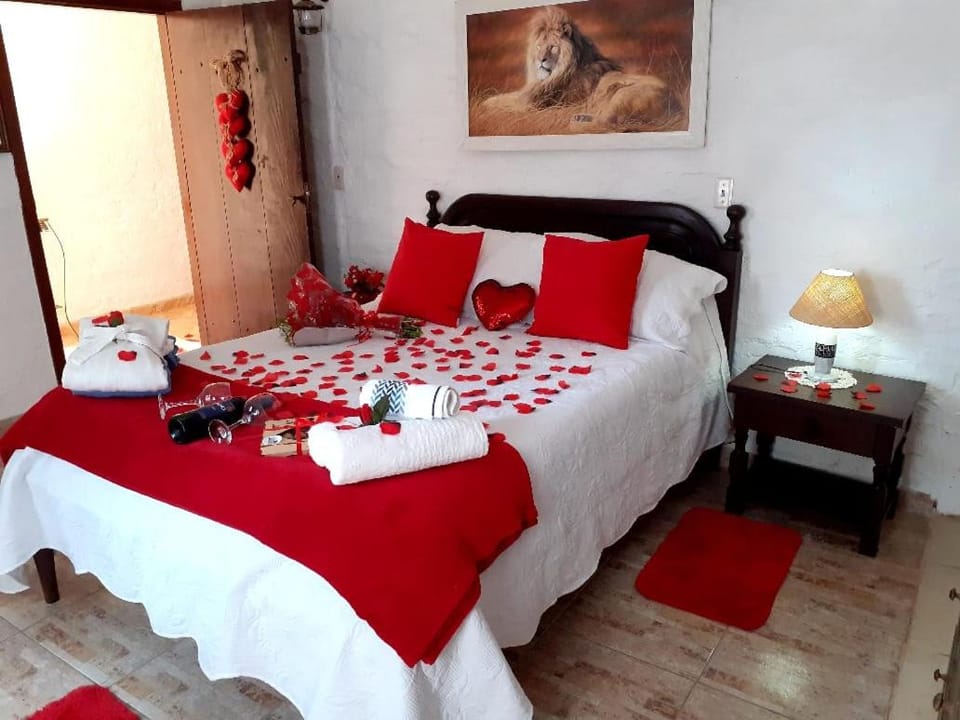 Chalé pinheiro velho Bed and Breakfast in Monte Verde