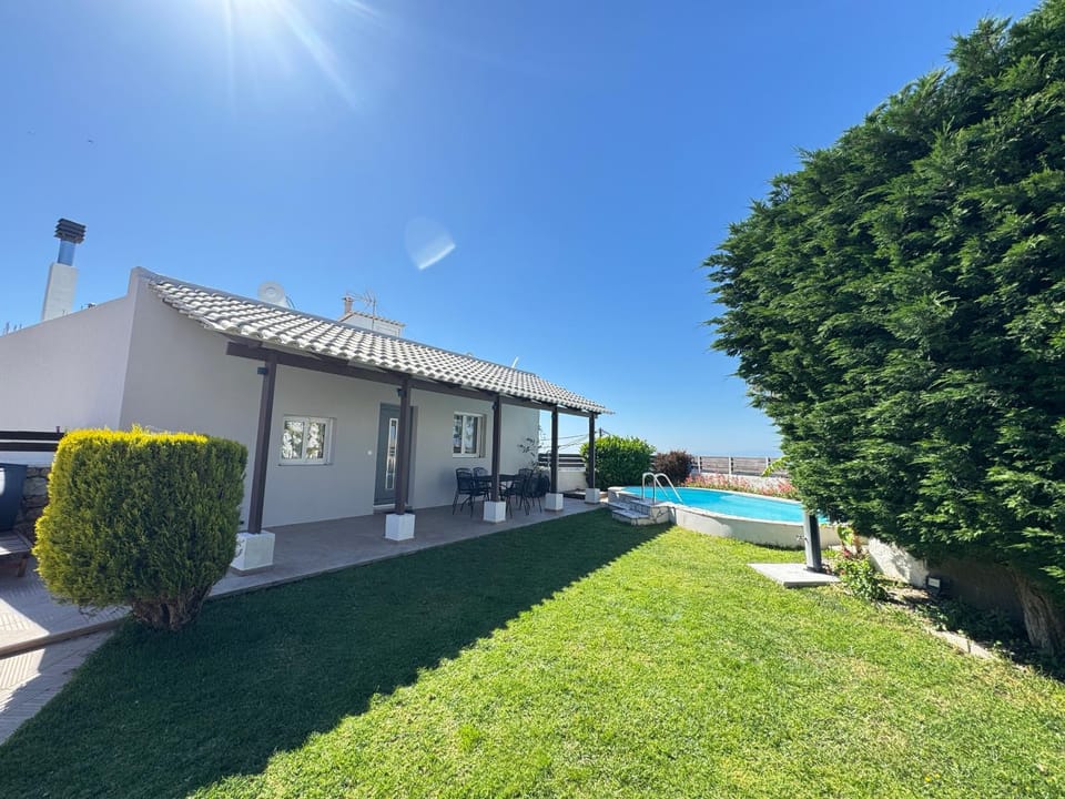 Fontana Luxury Villa Salakos With Pool Near Beach Villa in Decentralized Administration of the Aegean