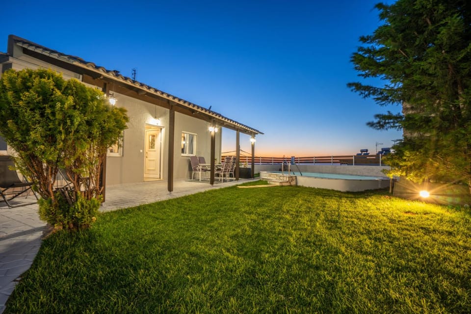 Fontana Luxury Villa Salakos With Pool Near Beach Villa in Decentralized Administration of the Aegean