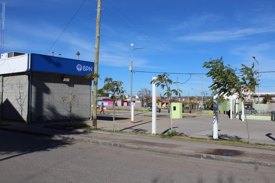 Property building, Neighbourhood