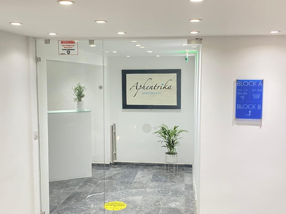 Lobby or reception, Logo/Certificate/Sign