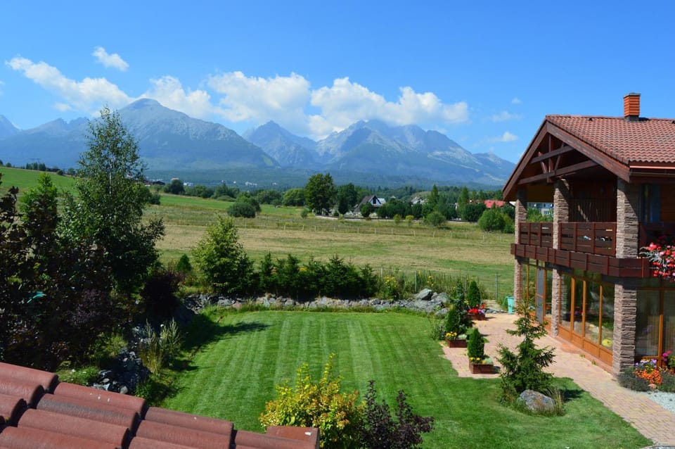 Garden view, Mountain view