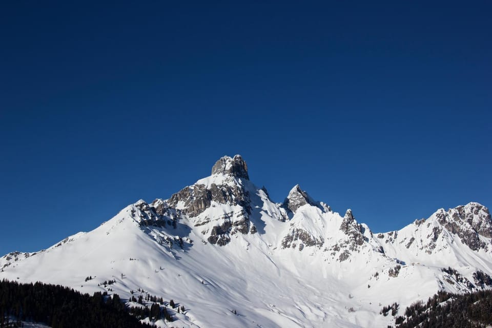 Nearby landmark, Off site, Natural landscape, Winter