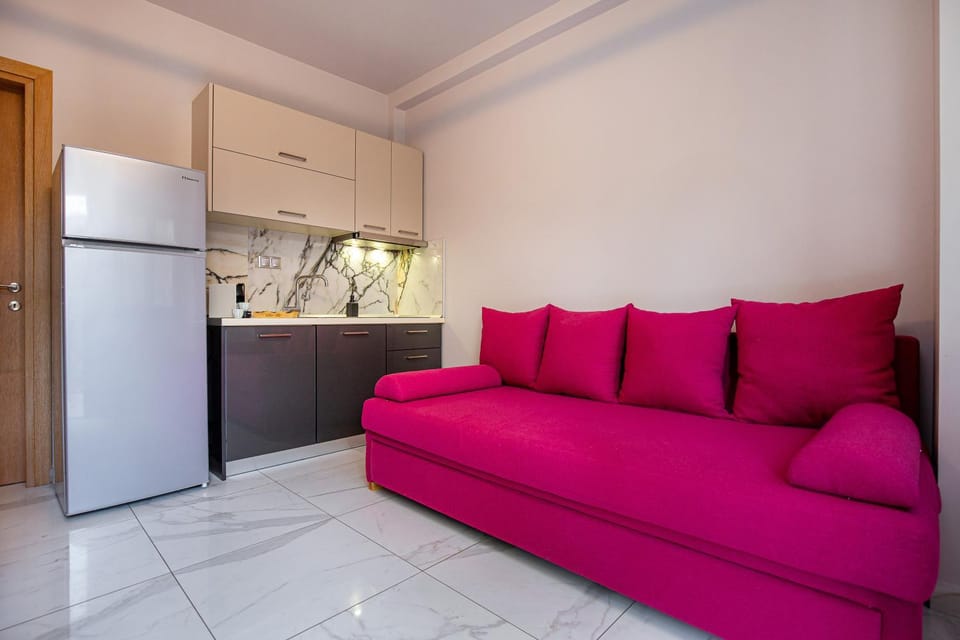 Kitchen or kitchenette, Seating area