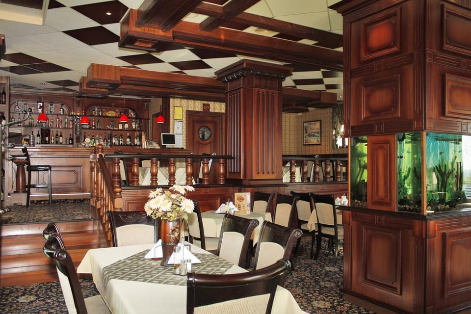 Restaurant/places to eat