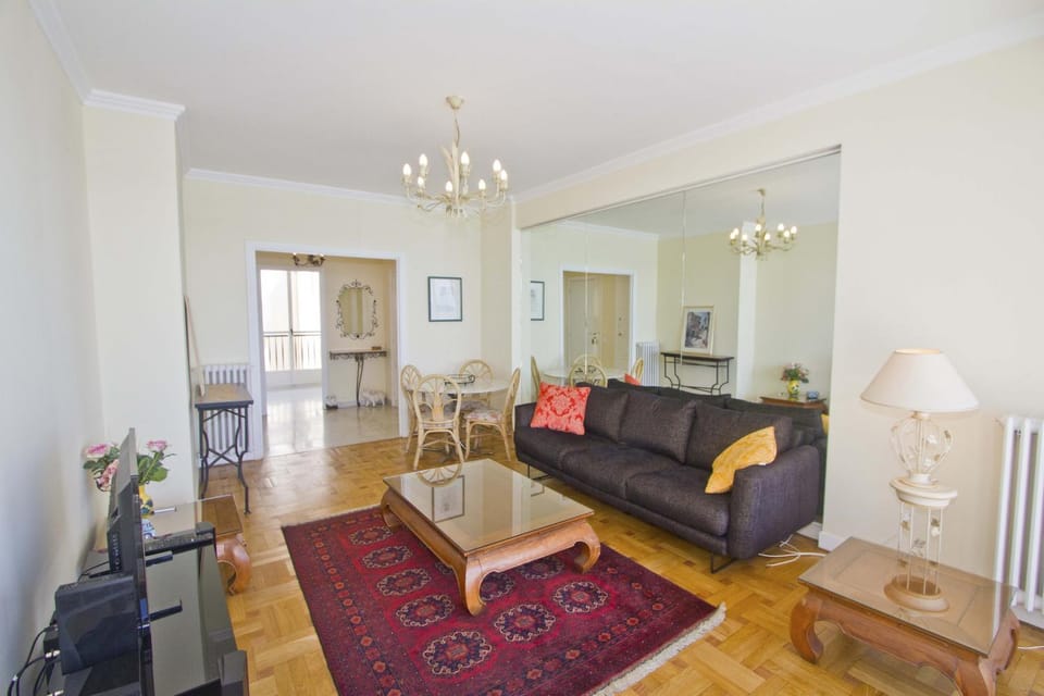 Communal lounge/ TV room, Living room