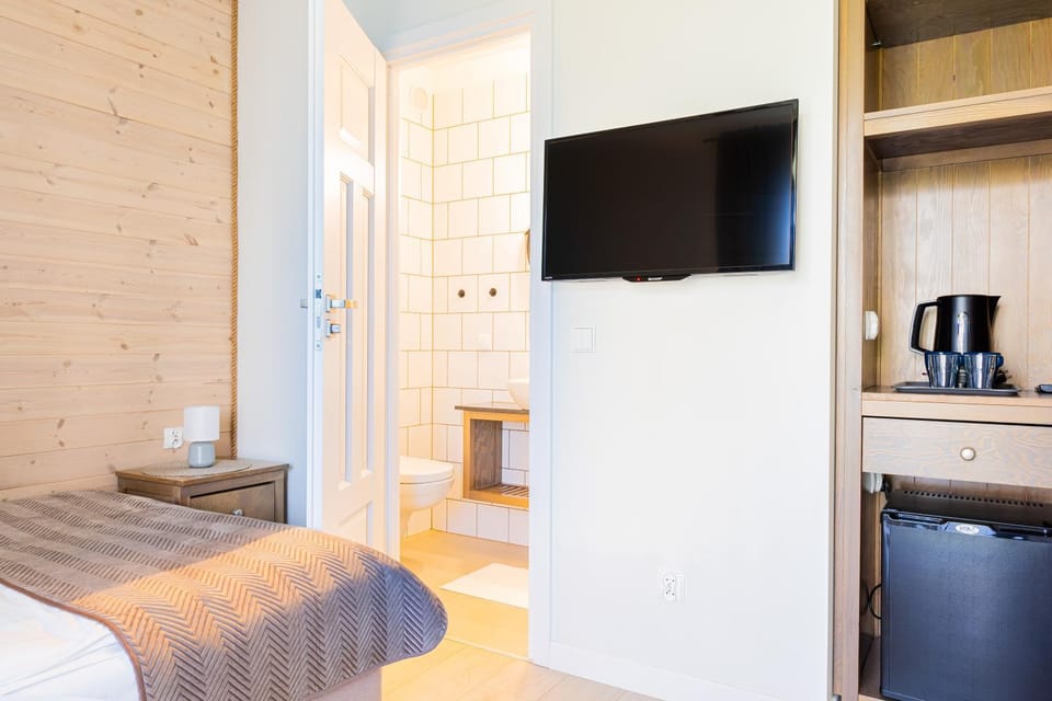 Bed, TV and multimedia, Coffee/tea facilities, Photo of the whole room