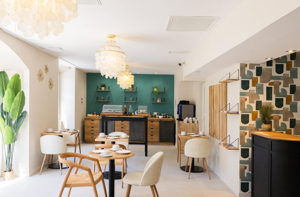 Food and drinks, Dining area, Breakfast, Continental breakfast, Buffet breakfast