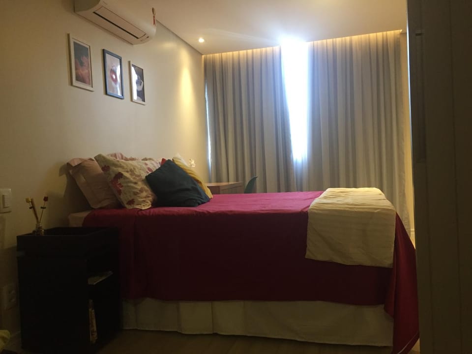 Bed, Photo of the whole room, air conditioner
