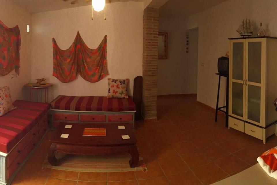Almayate Hippie Shack House in Axarquía