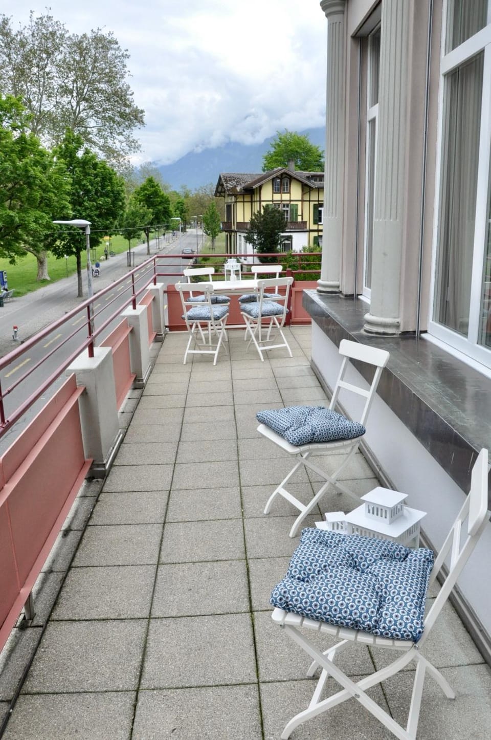 Balcony/Terrace, Balcony/Terrace, City view, Landmark view, Mountain view, Street view
