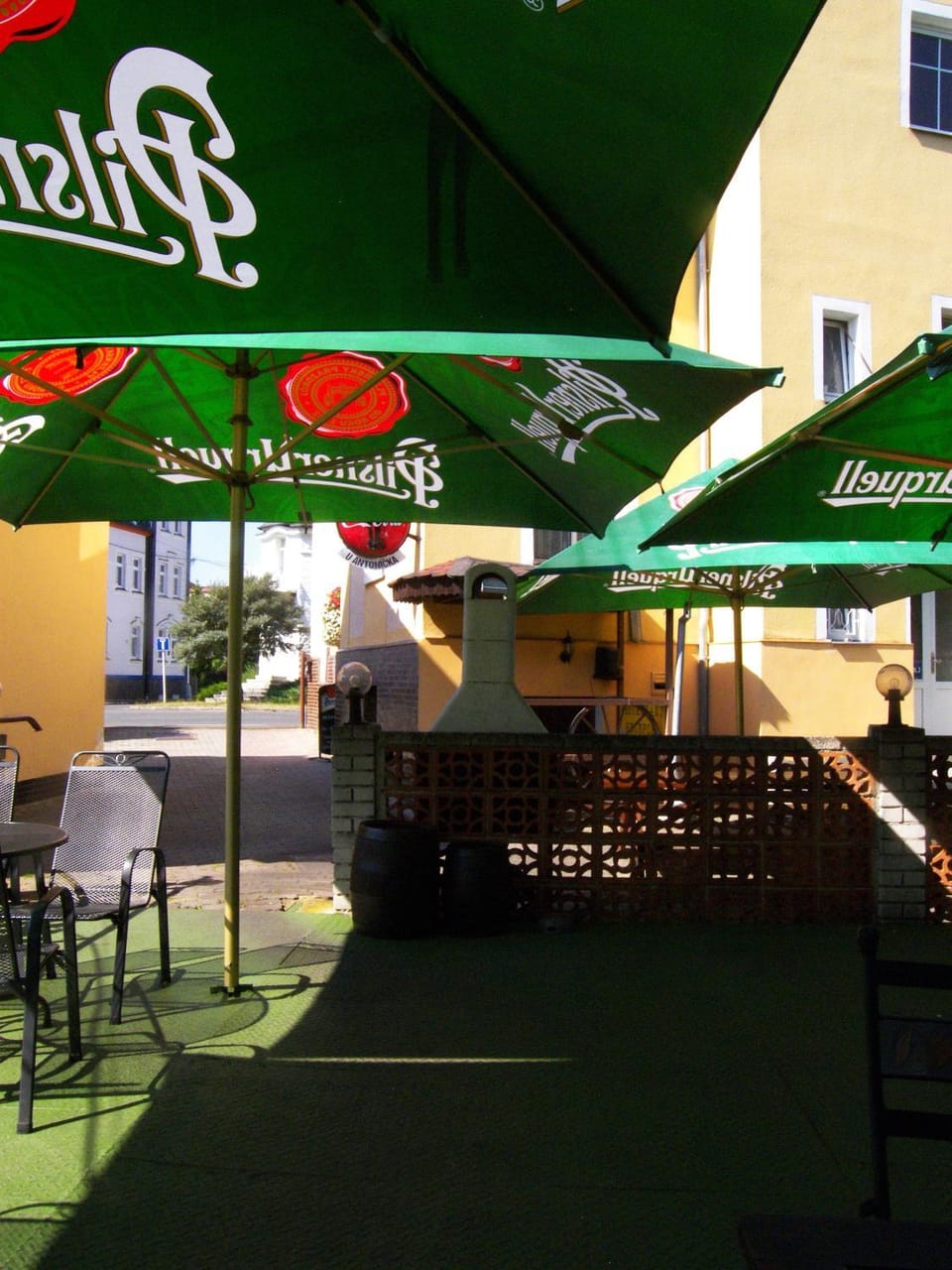 Restaurant/places to eat, Seating area