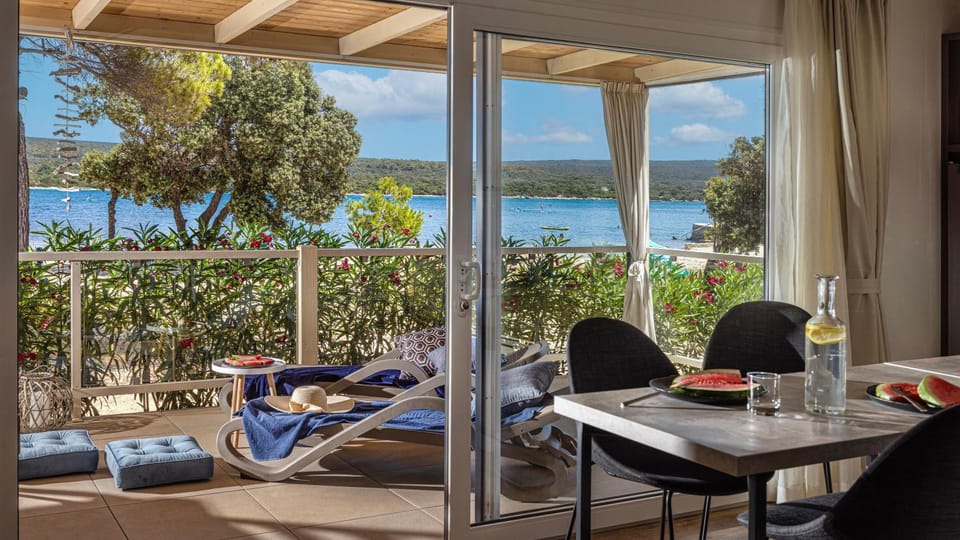 Balcony/Terrace, Living room, Seating area, Sea view