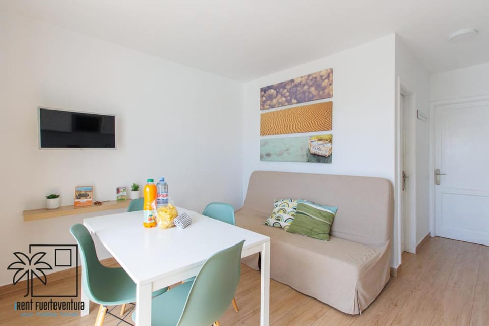 TV and multimedia, Living room, Dining area