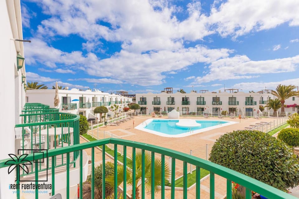 Balcony/Terrace, Pool view, Swimming pool