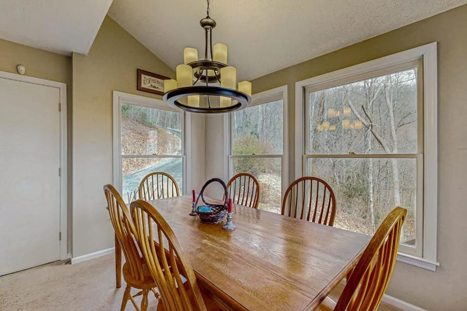 Wild Bird View House in Tennessee