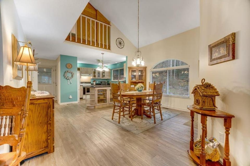 2 Bed 2 Bath Vacation home in Whittier I House in Swain County