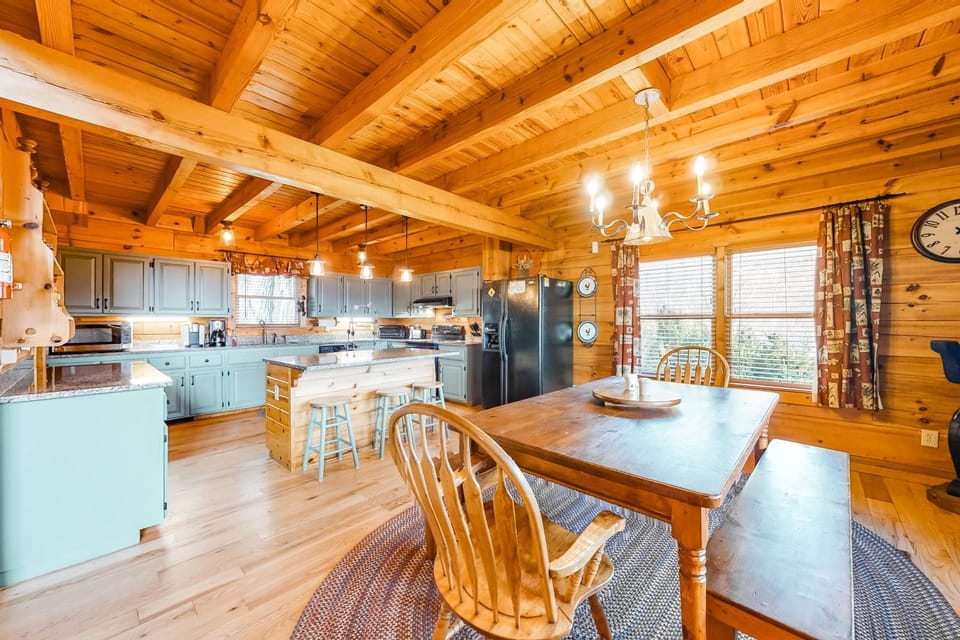 Timberidge Lodge House in Qualla