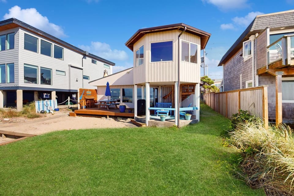 2 Bed 2 Bath Vacation home in Rockaway Beach House in Rockaway Beach