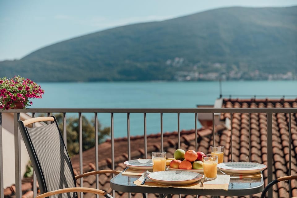 Balcony/Terrace, Seating area, Sea view