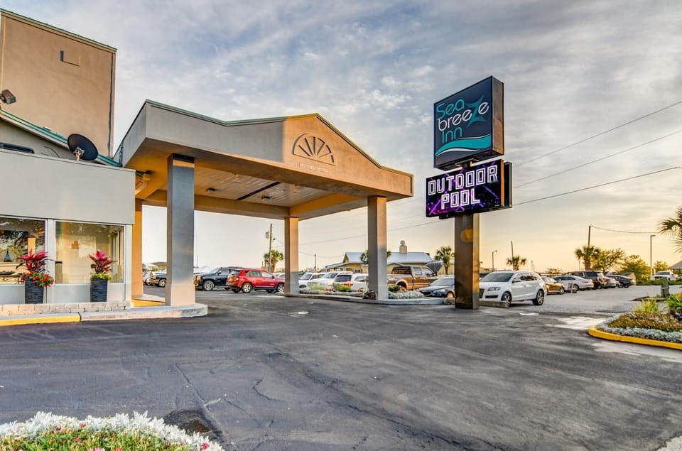 Property building, Property logo or sign