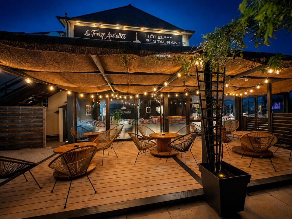 Patio, Lounge or bar