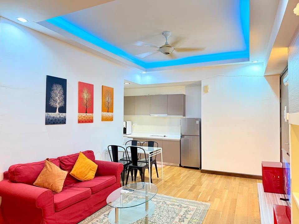 Living room, Seating area, Dining area, minibar