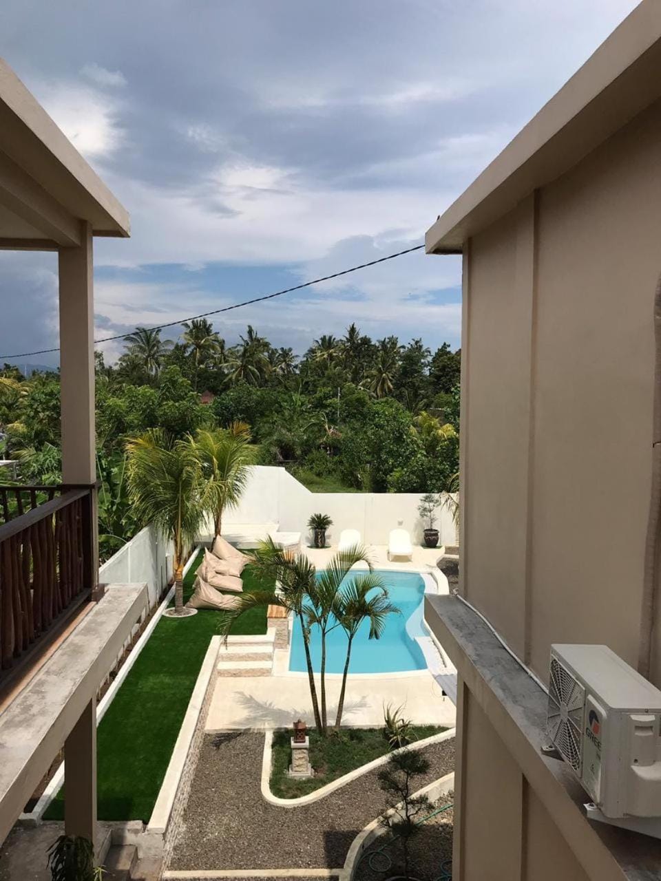 Kelapa Surf Villa Inn in Bali