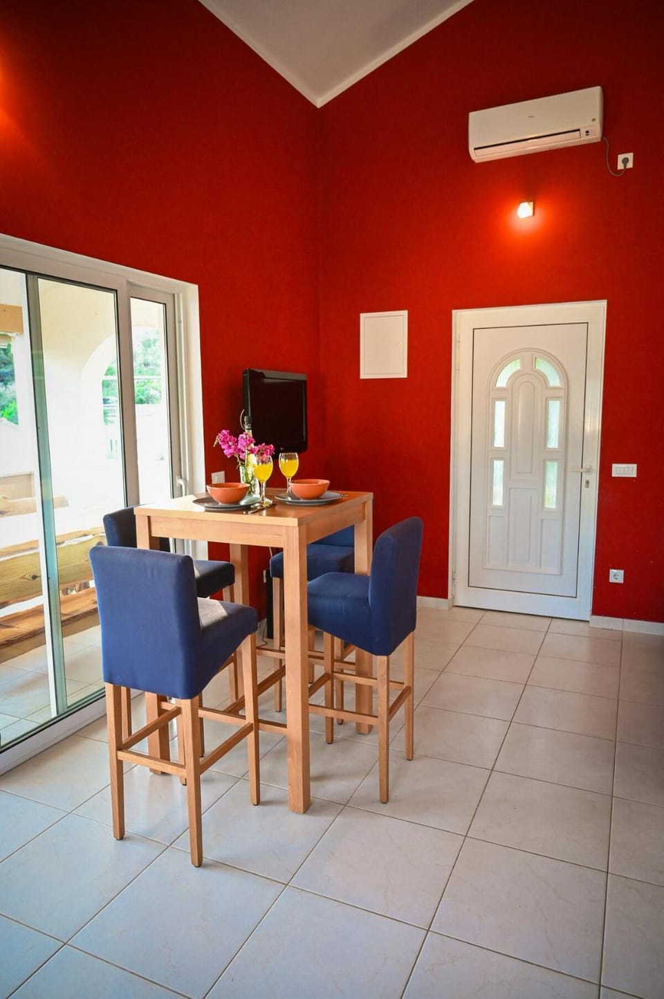 Living room, Evening entertainment