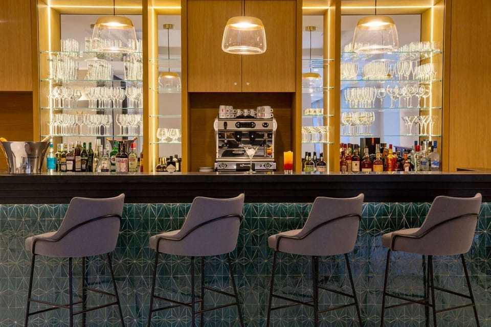Lounge or bar, On site