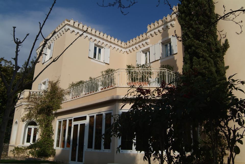 Property building, Facade/entrance