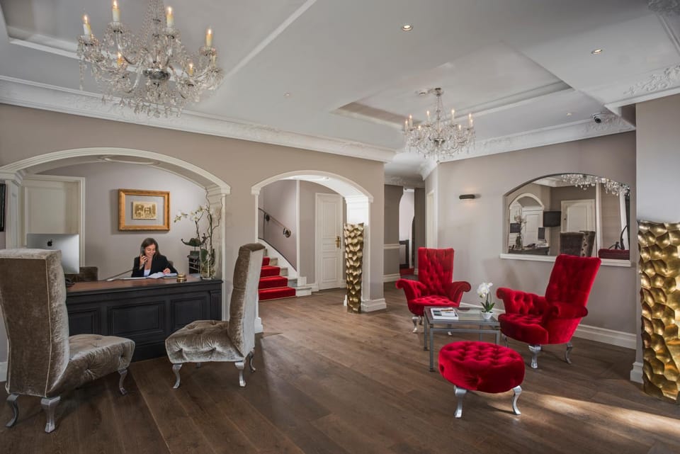 Property building, Lobby or reception