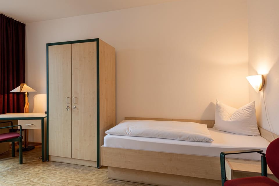 Bed, Photo of the whole room