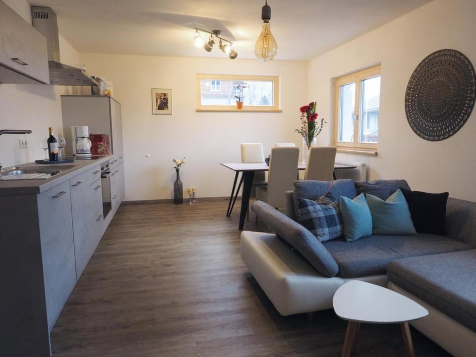 Living room, Seating area, Dining area, Communal kitchen