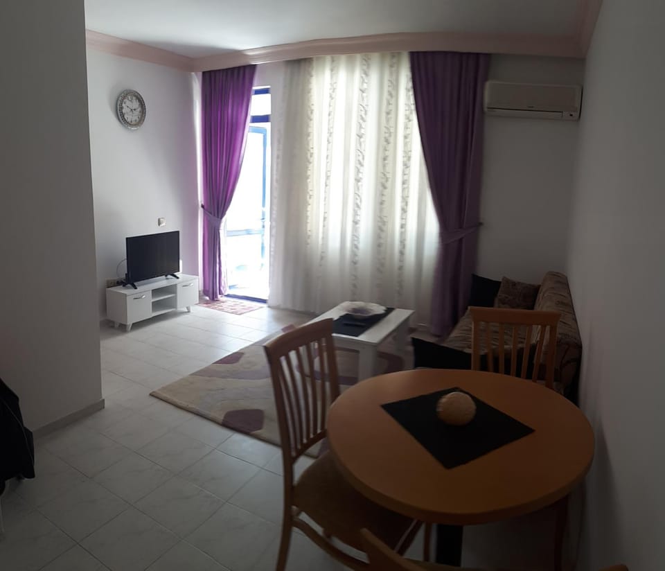 TV and multimedia, Living room, Dining area