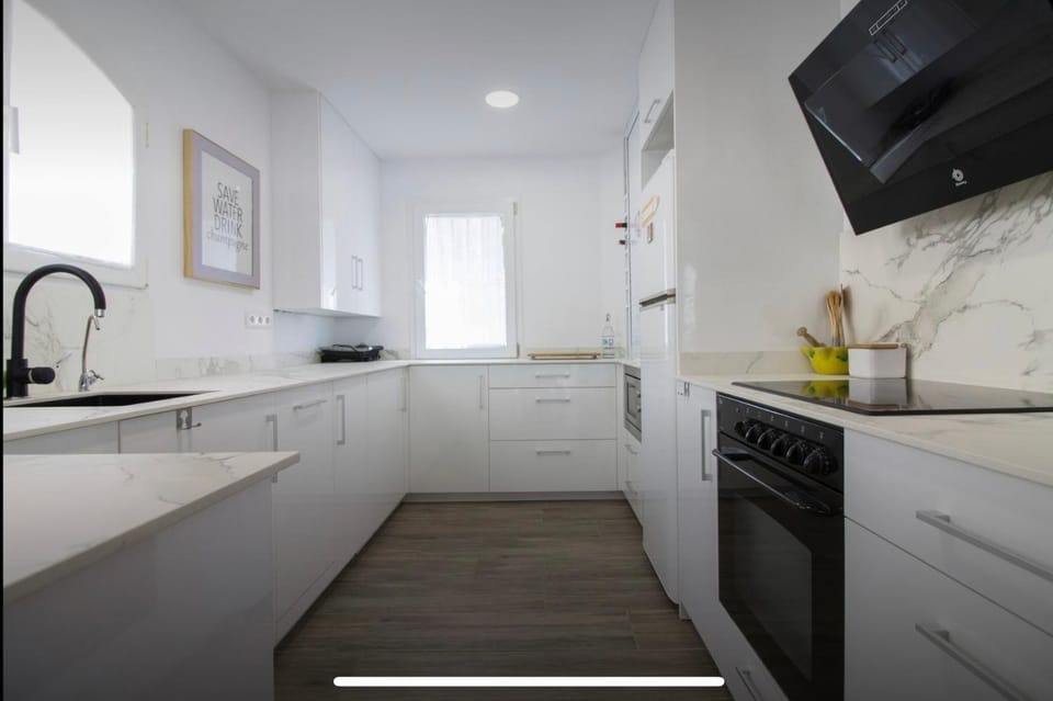 Kitchen or kitchenette, dishwasher, minibar, pet friendly, stove