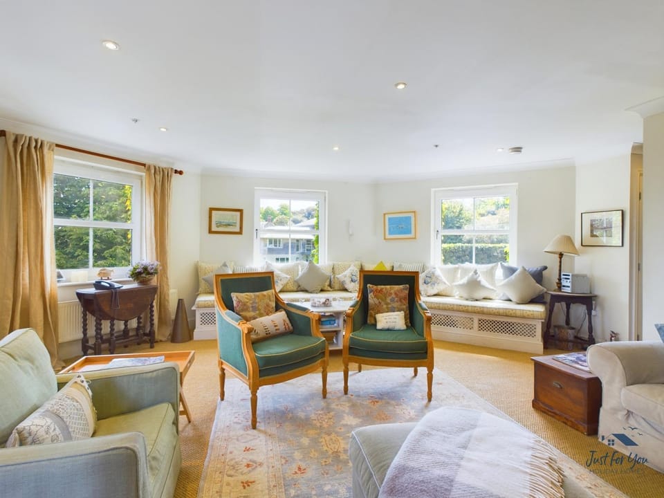 Communal lounge/ TV room, Living room