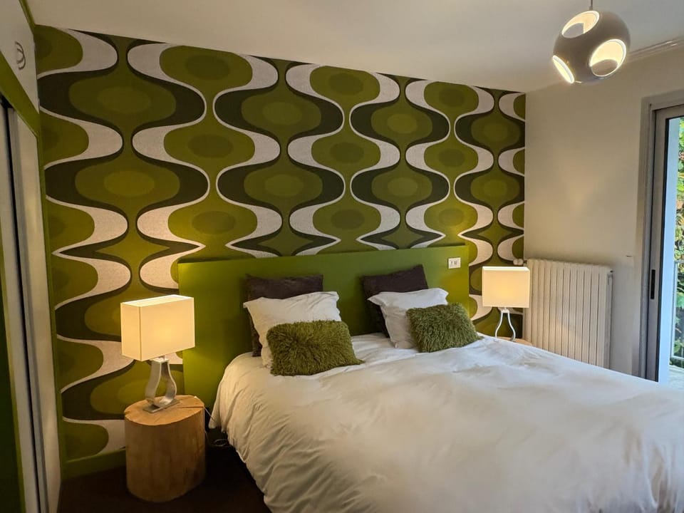 Bed, Bedroom