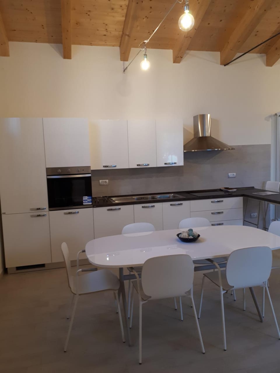 Kitchen or kitchenette, Dining area, pet friendly, stove