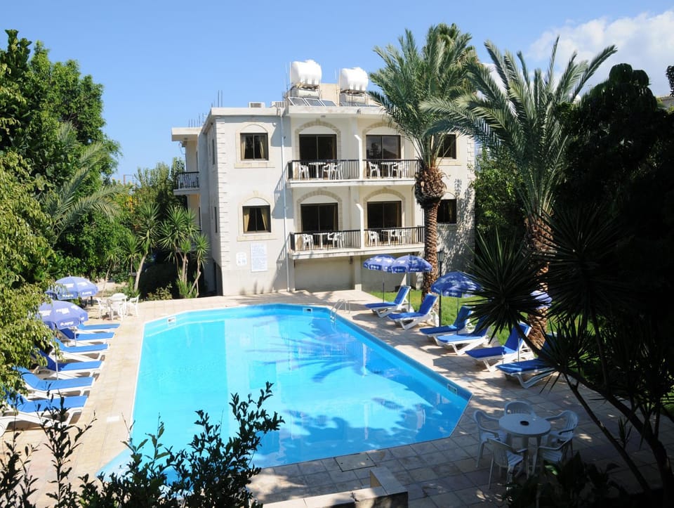 Property building, Swimming pool