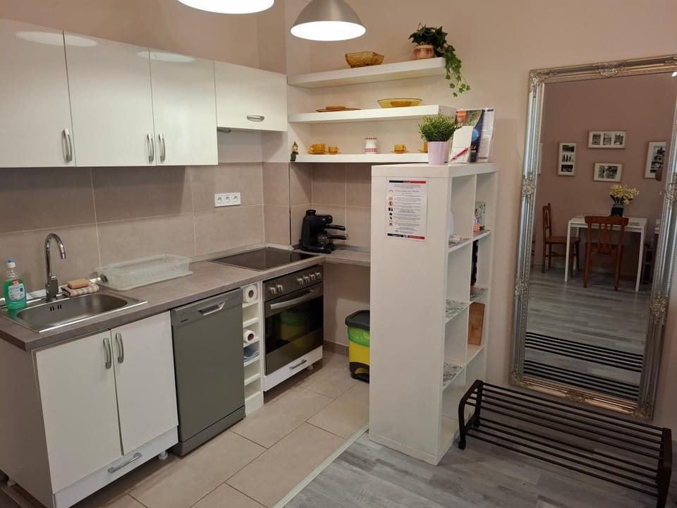 BpR Deco Relic Studio Apartment in Budapest