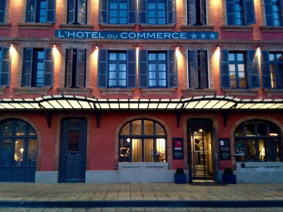 Facade/entrance