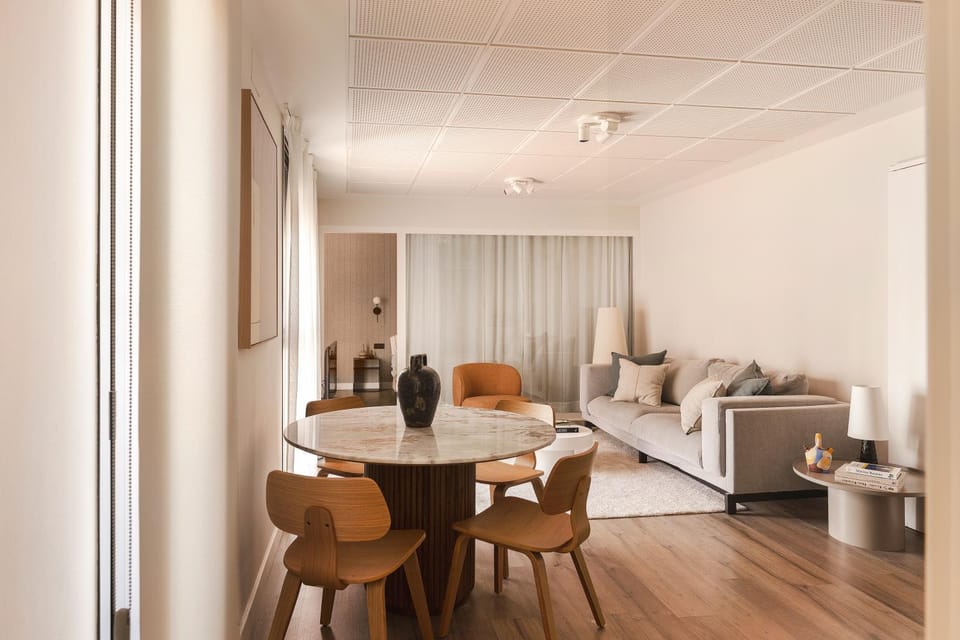 Living room, Seating area, Dining area