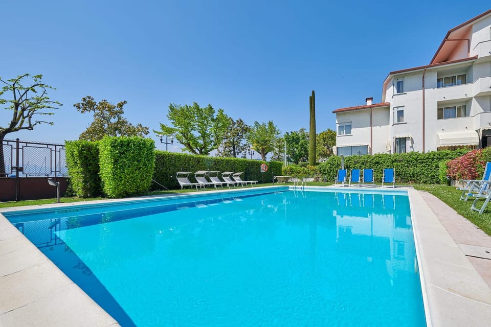 Garden, Swimming pool, Swimming pool, sunbed