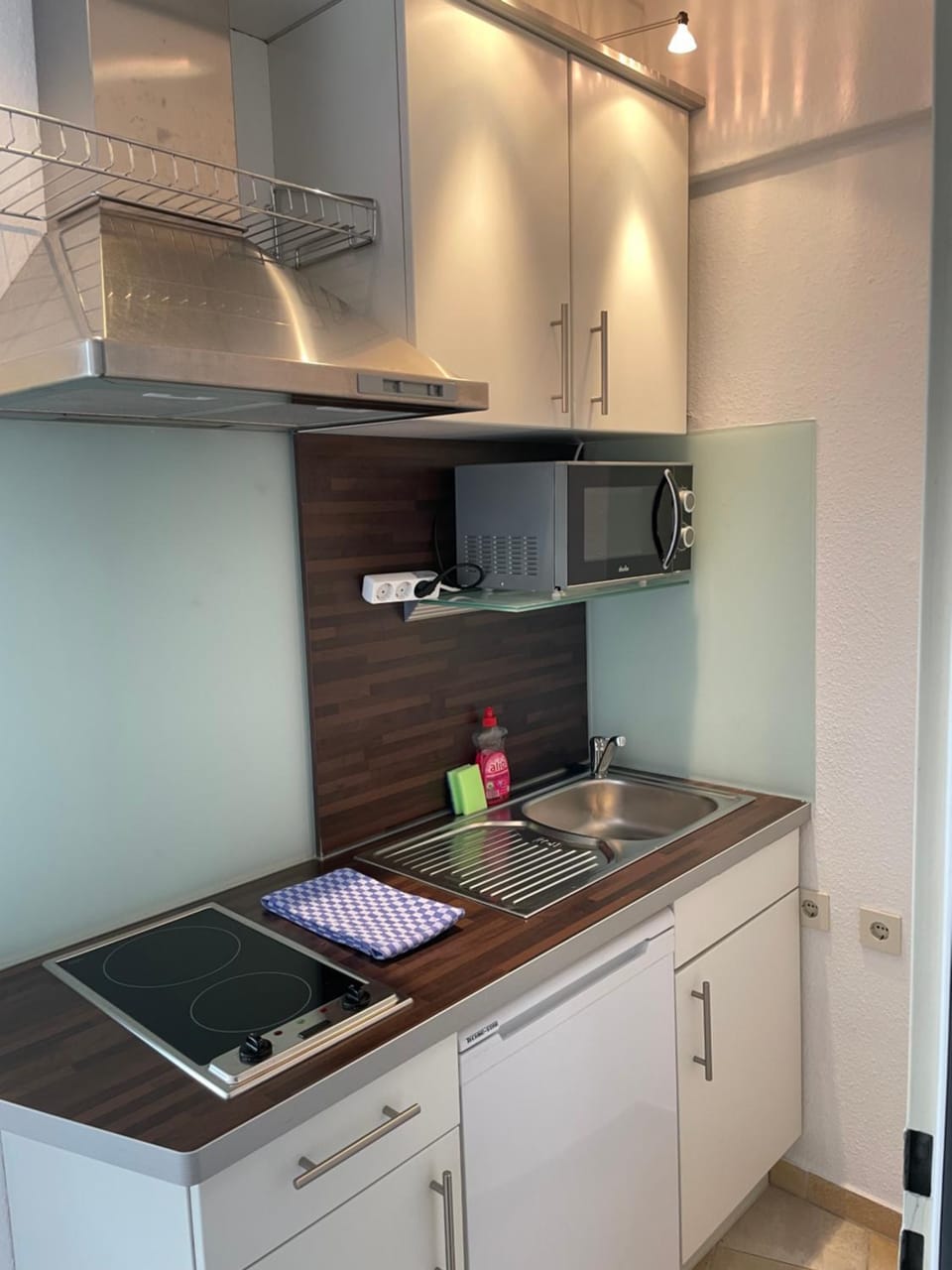 Kitchen or kitchenette, kitchen