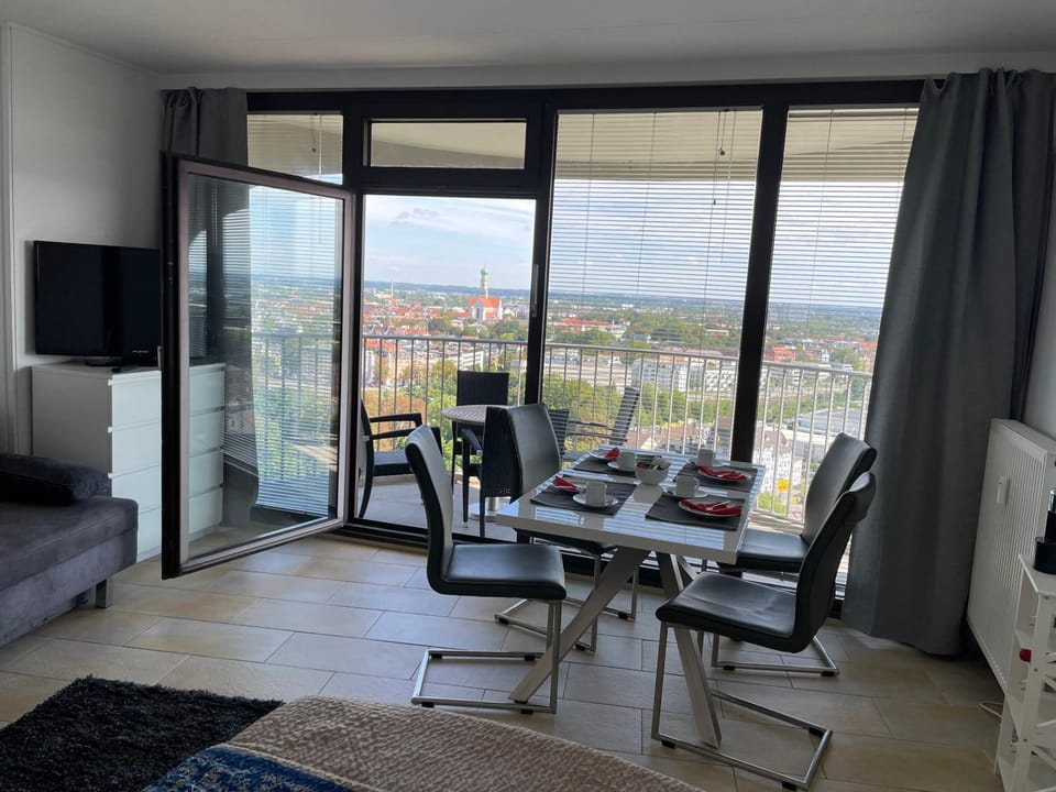 View (from property/room), Photo of the whole room