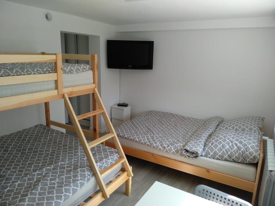 TV and multimedia, bunk bed
