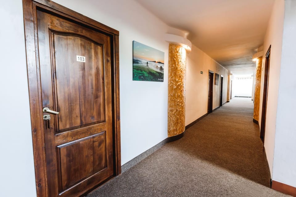 Property building, Internal: Not applicable to any particular room