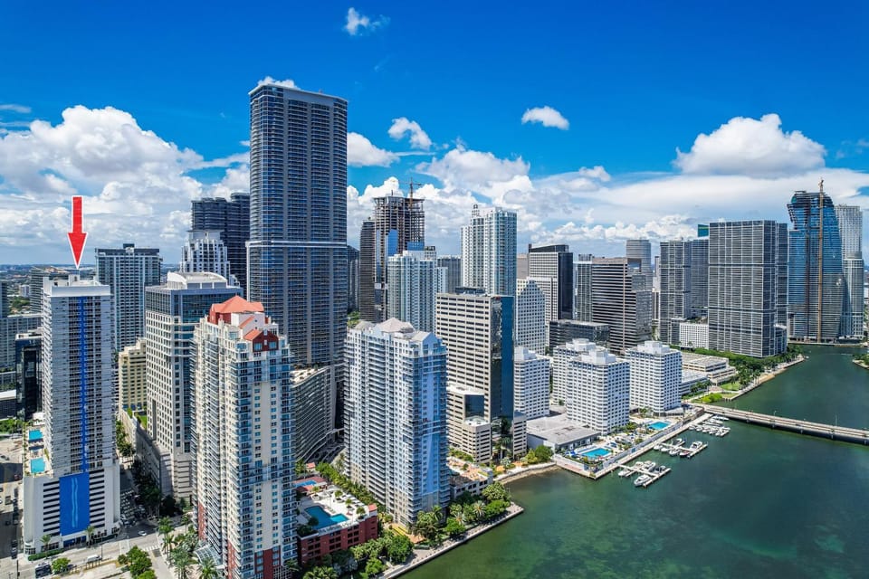 Luxurious Condo in Brickell with Free Parking Apartment in Brickell