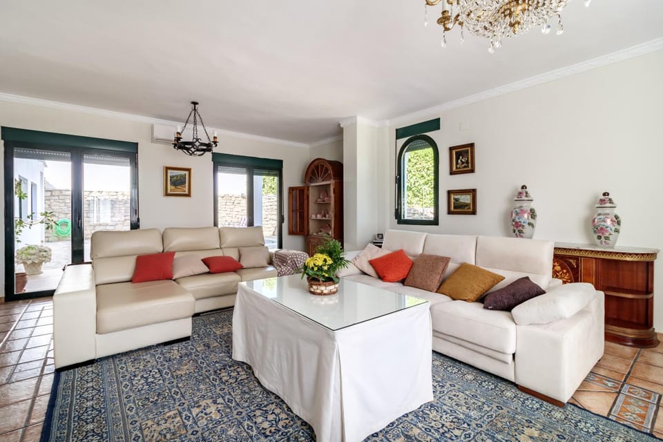 Living room, Lounge or bar